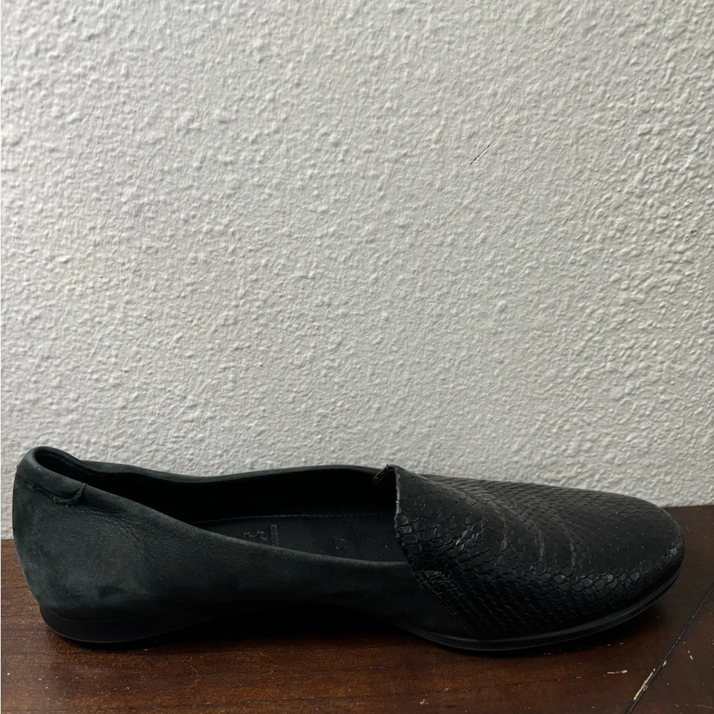 ECCO Touch Ballerina 2.0 Women's Black Leather Flat EU 38 US 7 /‎ 7.5 Snakeskin